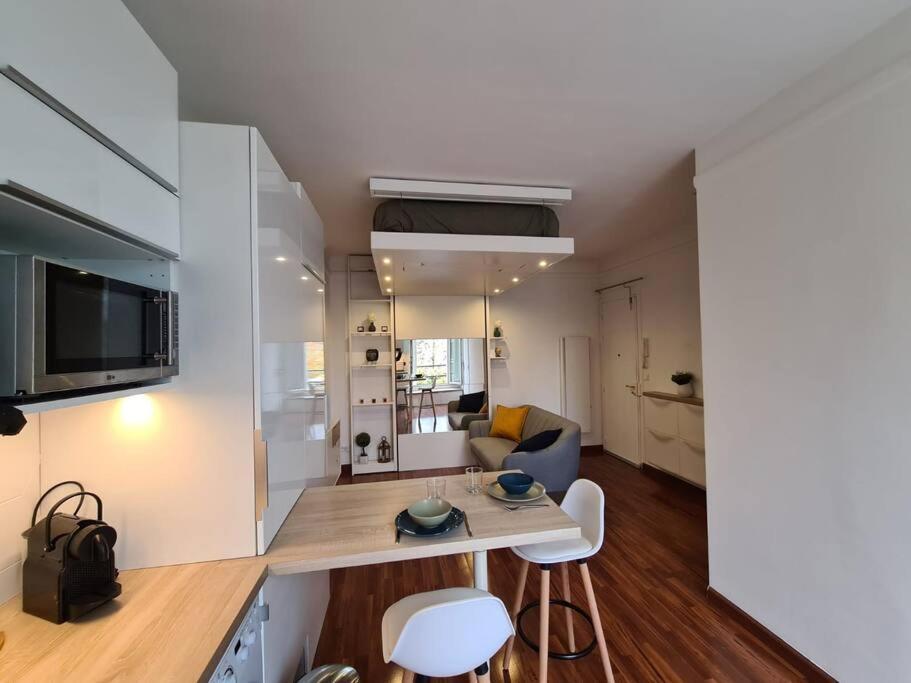 Studio A 2 Pas De La Gare Sartrouville Kültér fotó