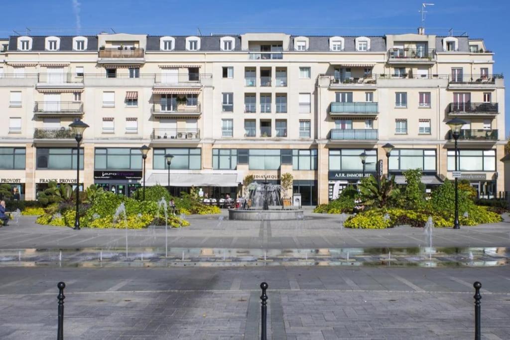 Studio A 2 Pas De La Gare Sartrouville Kültér fotó