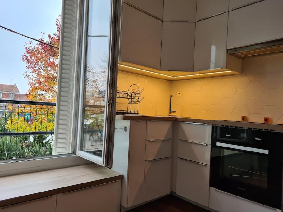 Studio A 2 Pas De La Gare Sartrouville Kültér fotó
